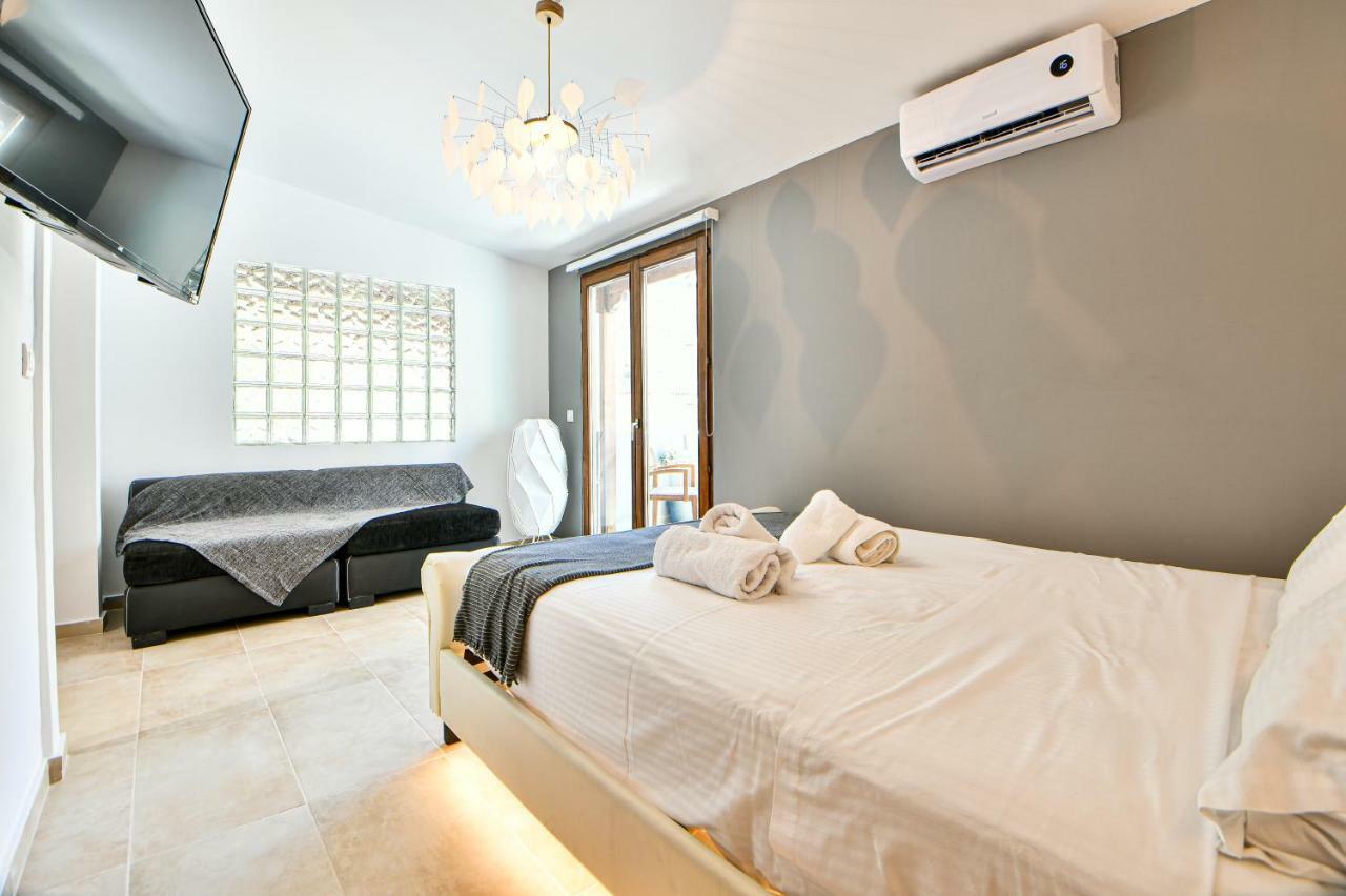 Flowers Of Athens, Boutique Aparthotel With 6-Apartments In Central Athens Atenas Exterior foto