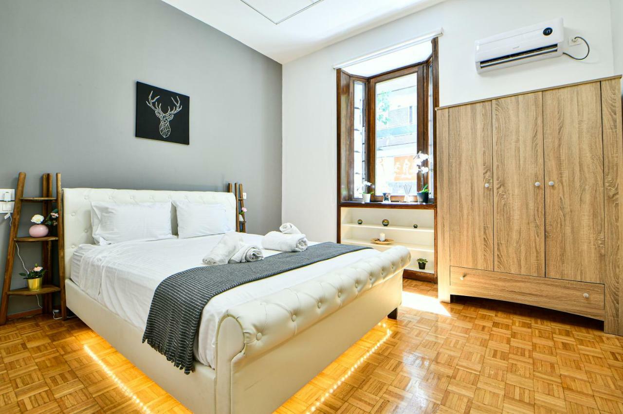Flowers Of Athens, Boutique Aparthotel With 6-Apartments In Central Athens Atenas Exterior foto